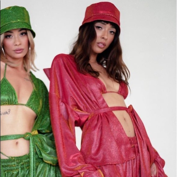 Laina Rauma SOLD OUT rare Club Glitterati bucket hat and shirt glittery red - Picture 2 of 4